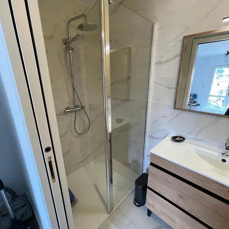 T2bis Saint Charles Apartment